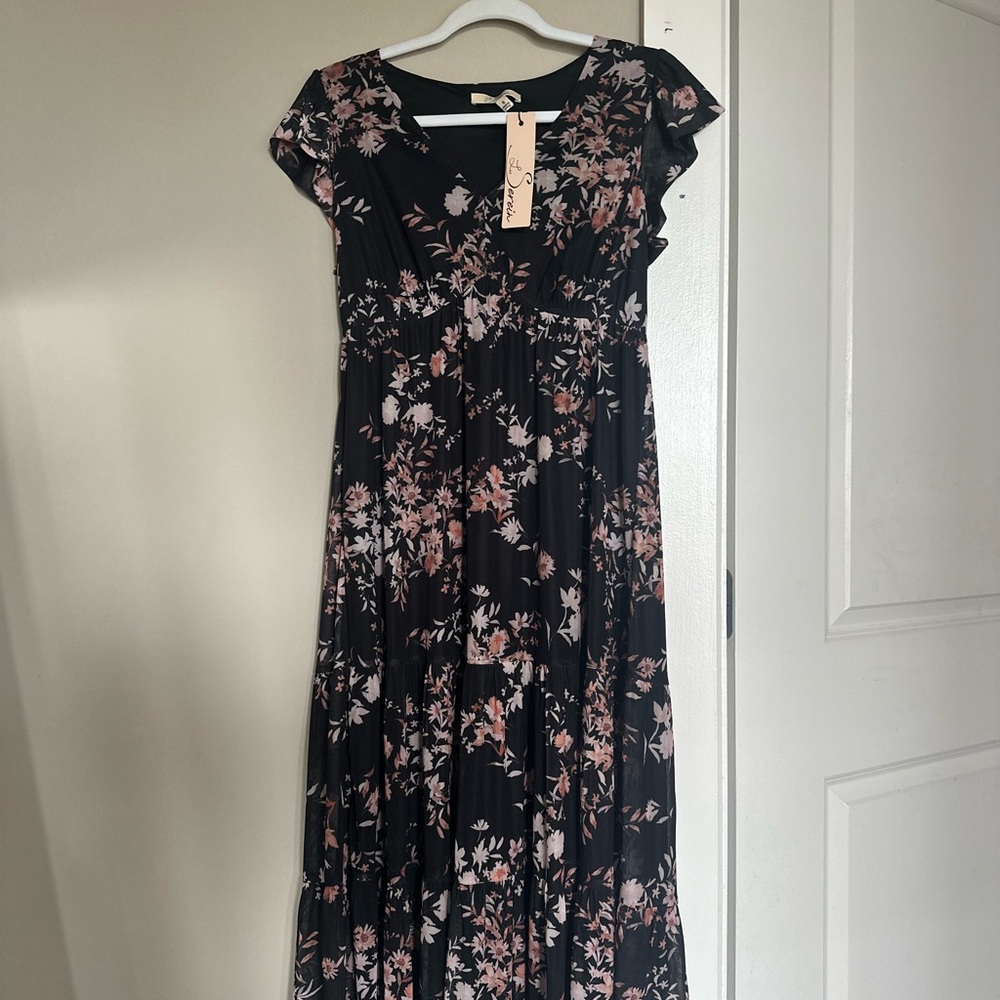 NWT- Floral Maxi Dress size Small